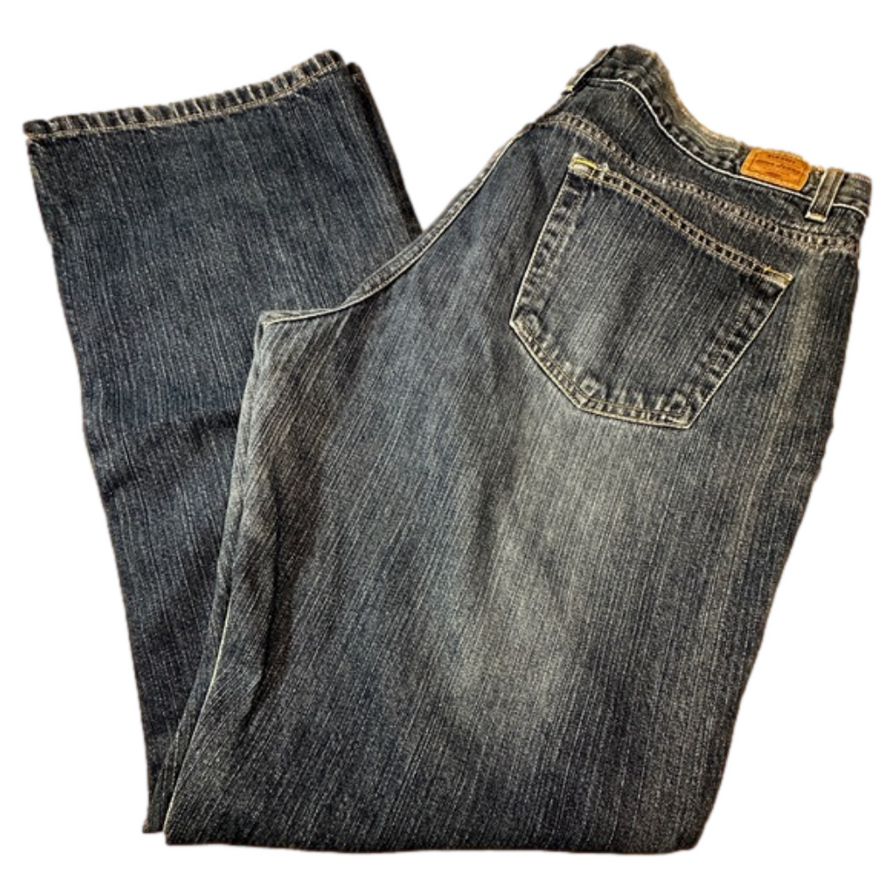 Old Navy | low-waisted, bootcut jeans | medium wash | women’s size 16 | EUC | ee